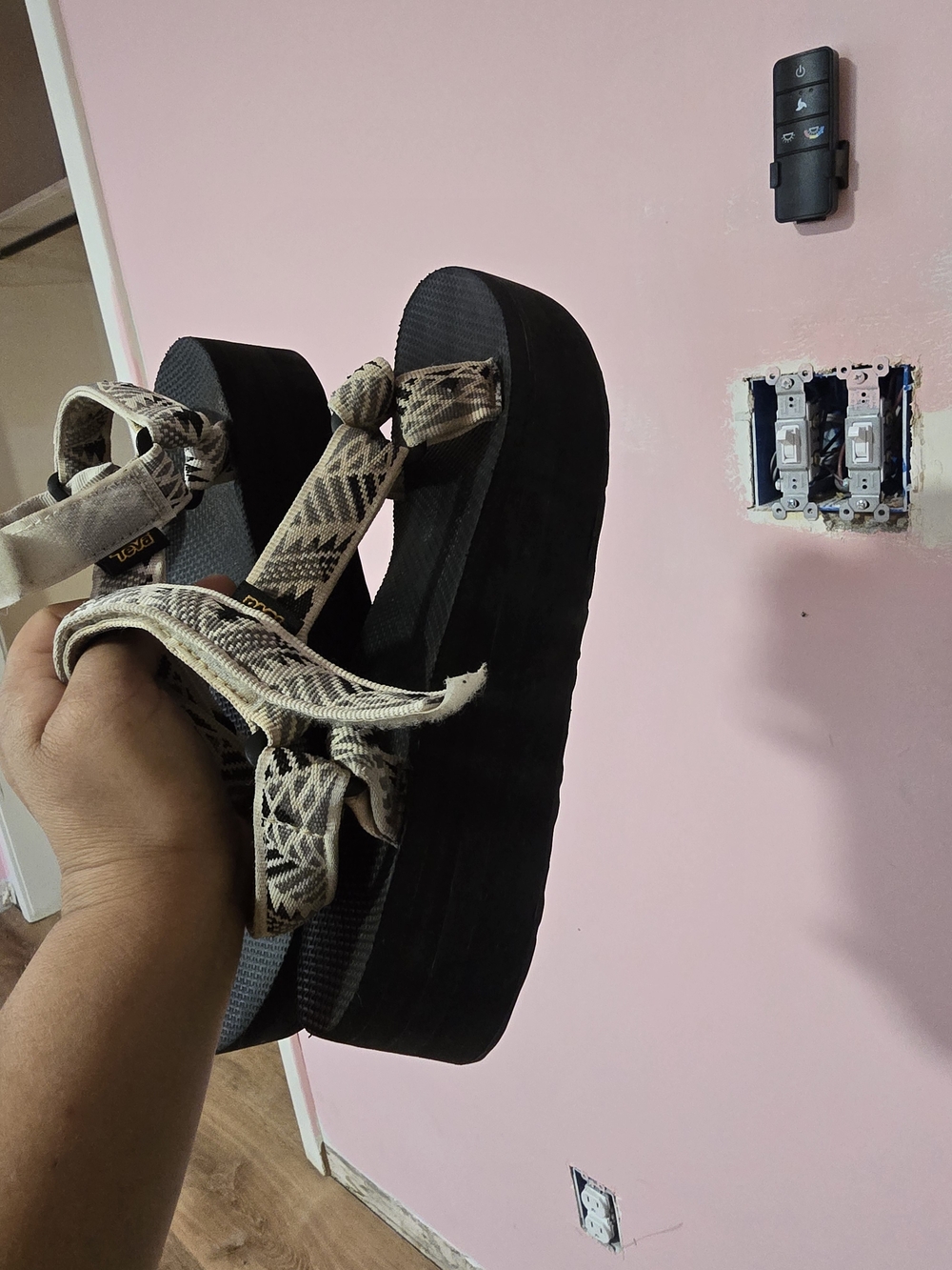 Teva Black Sandals with Cream Patterned Straps - Picture 6 of 8